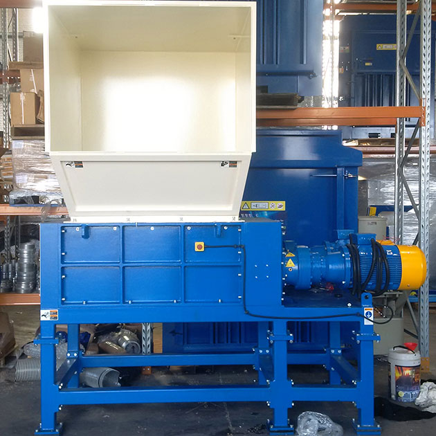 This Four Shaft Industrial Shredder processes all tyre, timber, medical waste or E-waste.